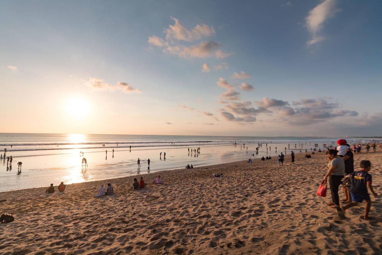 Ab Hotel Kuta By Agata Exterior foto